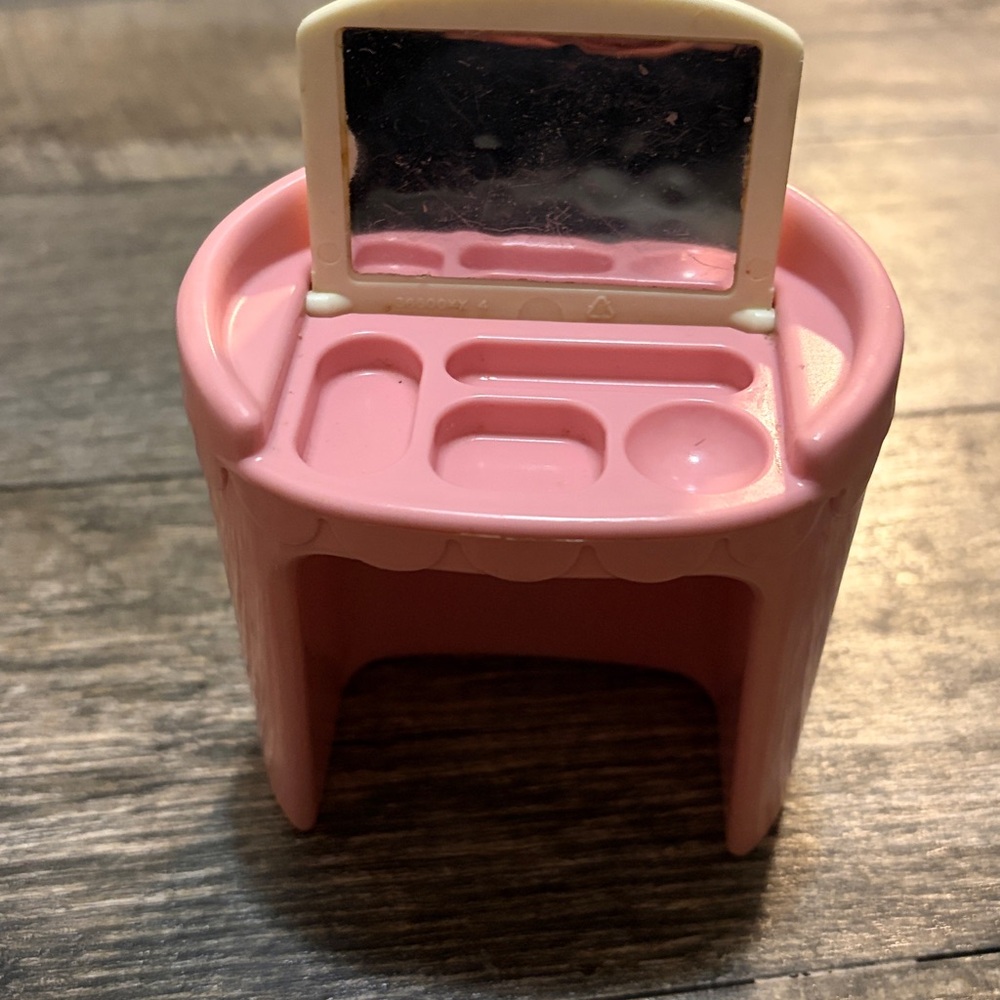 Little tikes doll house makeup vanity 90s